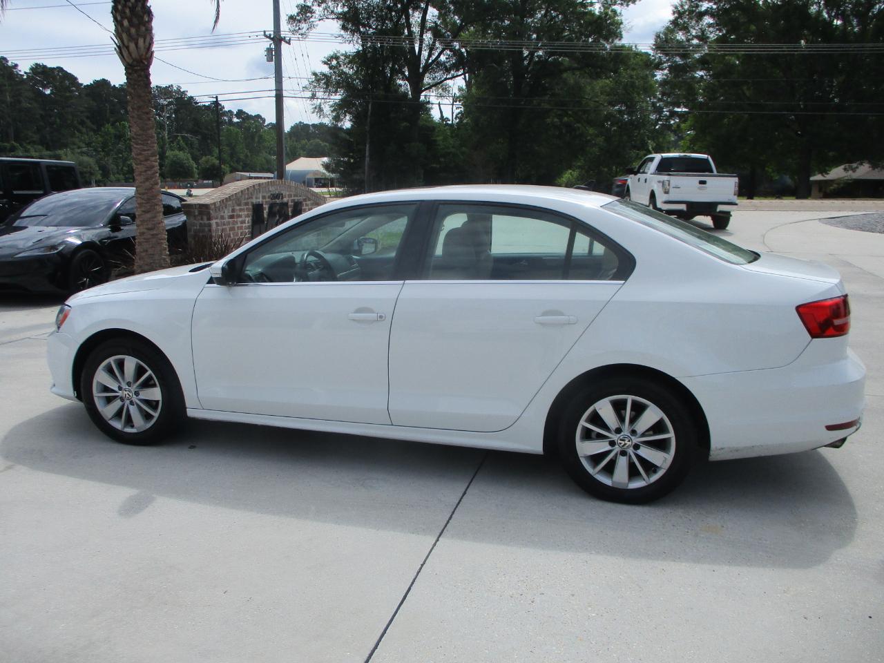 Volkswagen Jetta SE 6A 2015