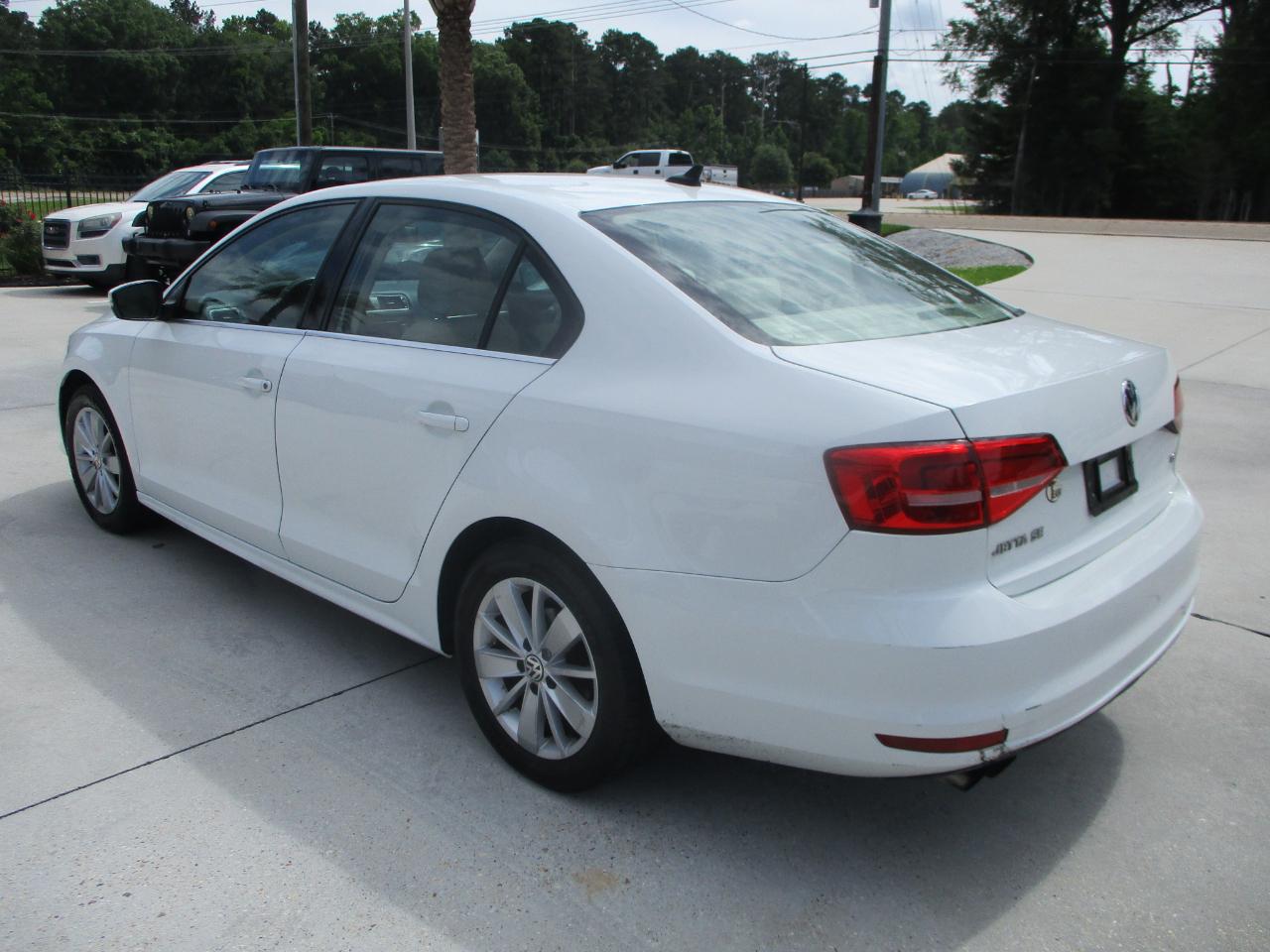 Volkswagen Jetta SE 6A 2015