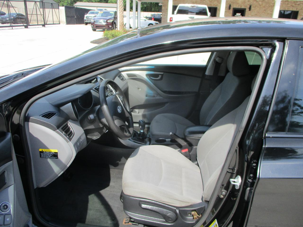 Hyundai Elantra GLS M/T 2013