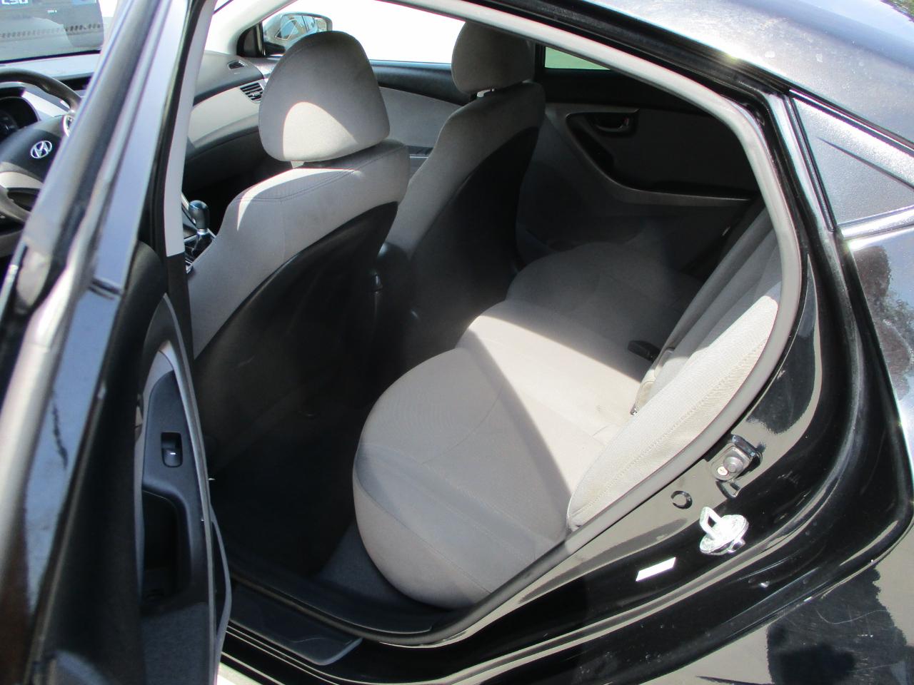 Hyundai Elantra GLS M/T 2013