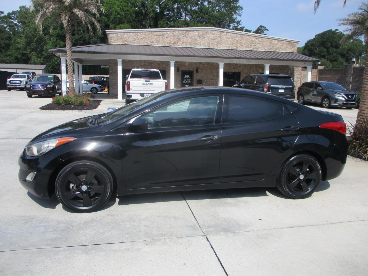 Hyundai Elantra GLS M/T 2013