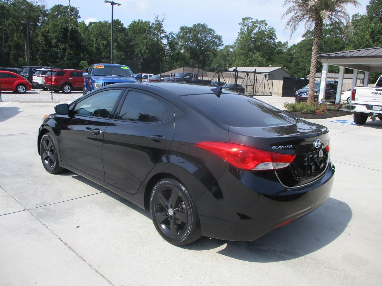Hyundai Elantra GLS M/T 2013