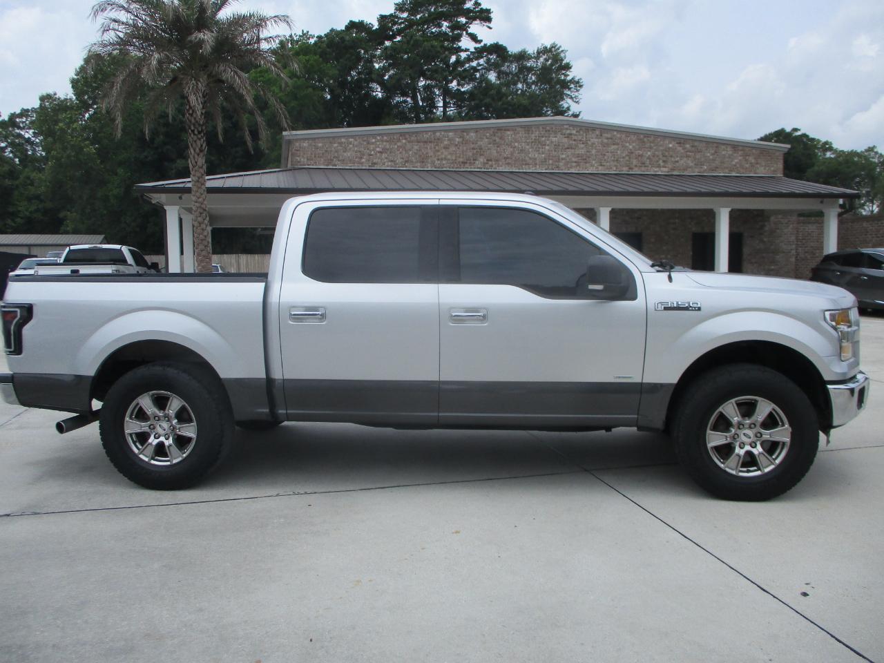 Ford F-150 XLT SuperCrew 5.5-ft. Bed 2WD 2015