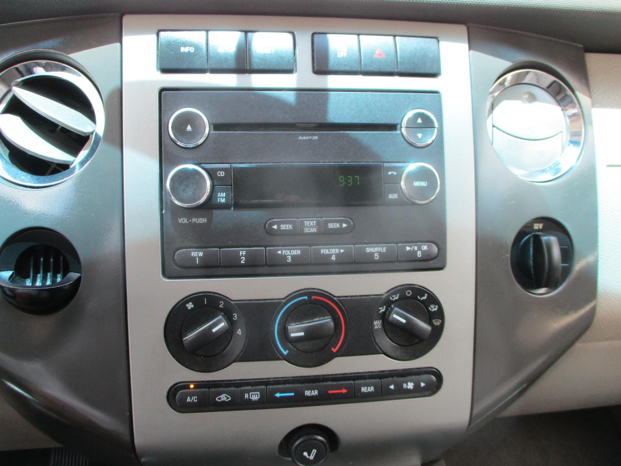 Ford Expedition XLT 2014