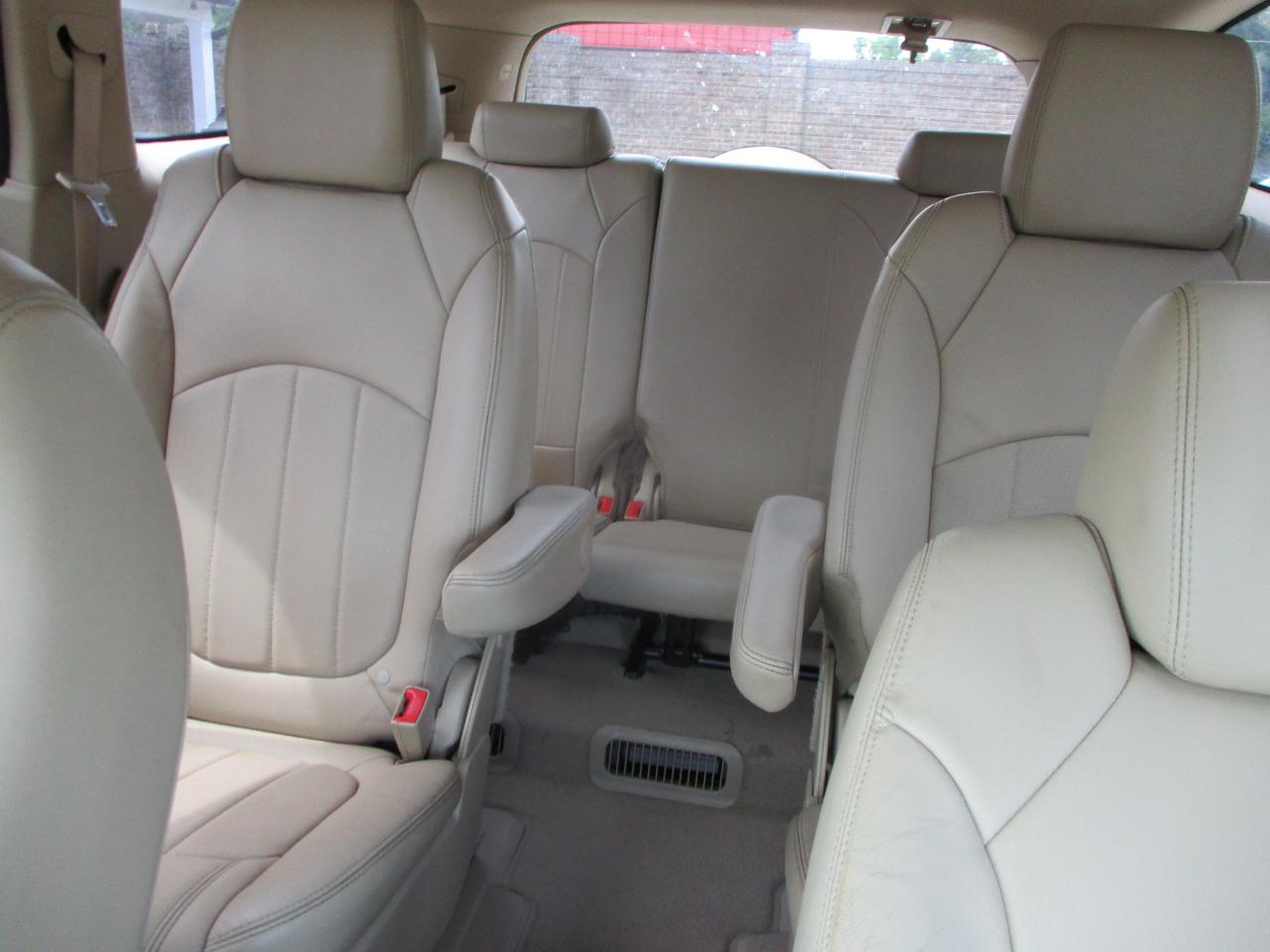 Buick Enclave Leather FWD 2012