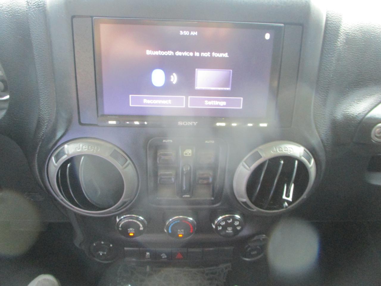 Jeep Wrangler Unlimited 4WD 4dr Sport 2016