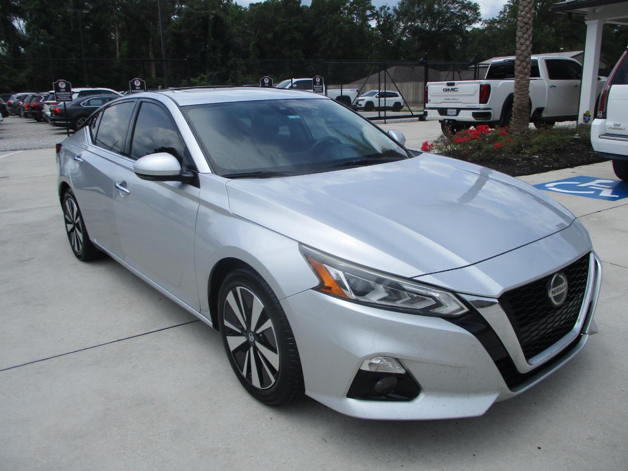 Nissan Altima 2.5 SL Sedan 2020
