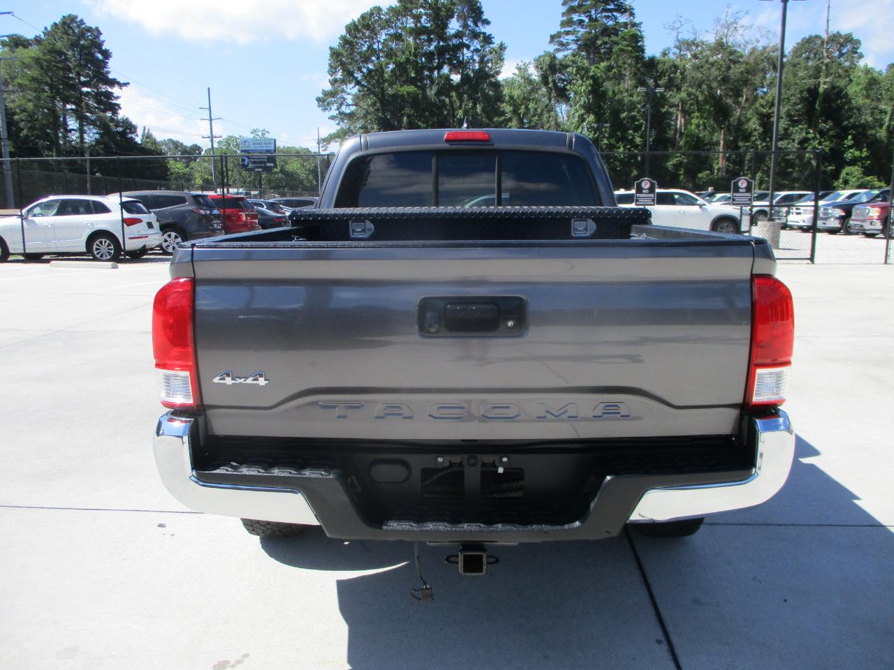 Toyota Tacoma SR5 Access Cab 6' Bed I4 4x4 AT (Natl) 2017