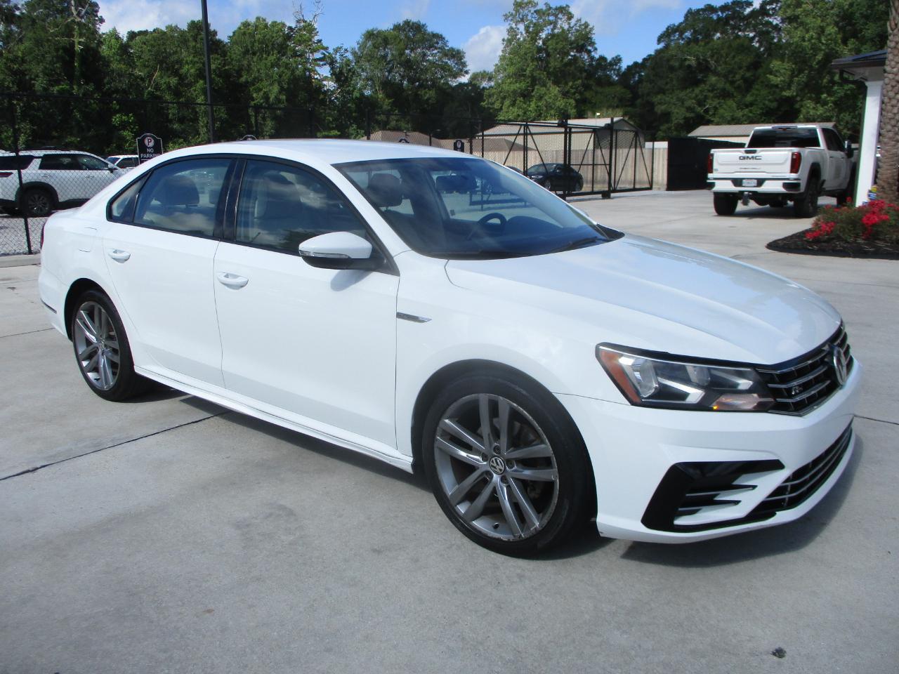 Volkswagen Passat R-Line Auto 2018