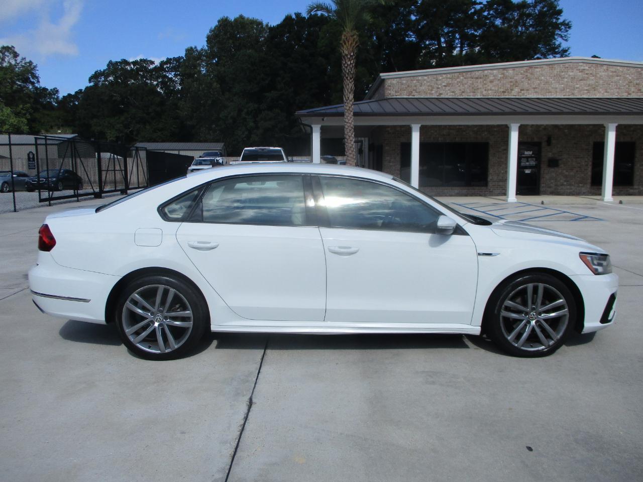 Volkswagen Passat R-Line Auto 2018