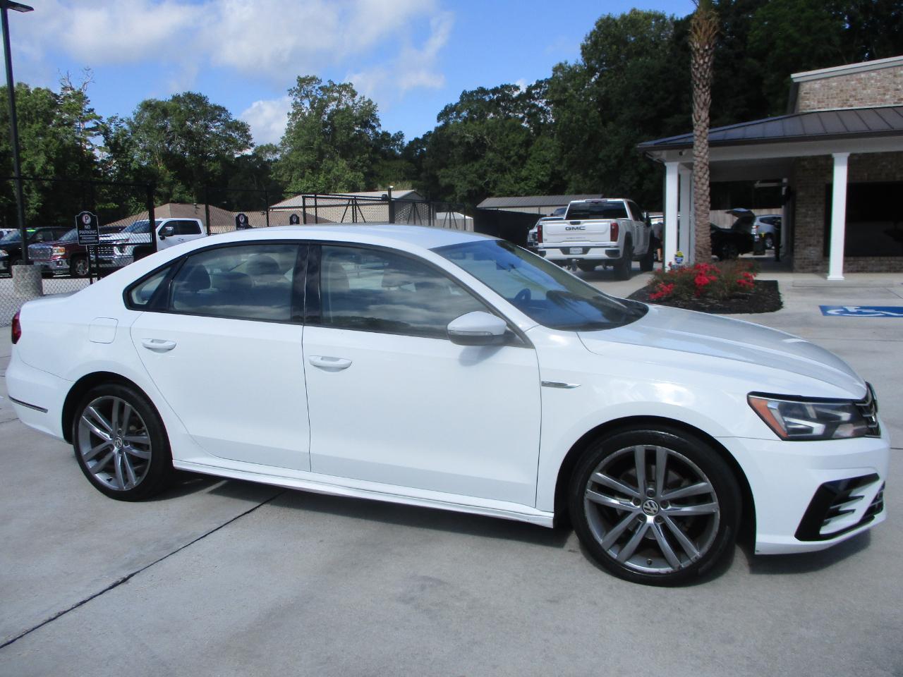 Volkswagen Passat R-Line Auto 2018