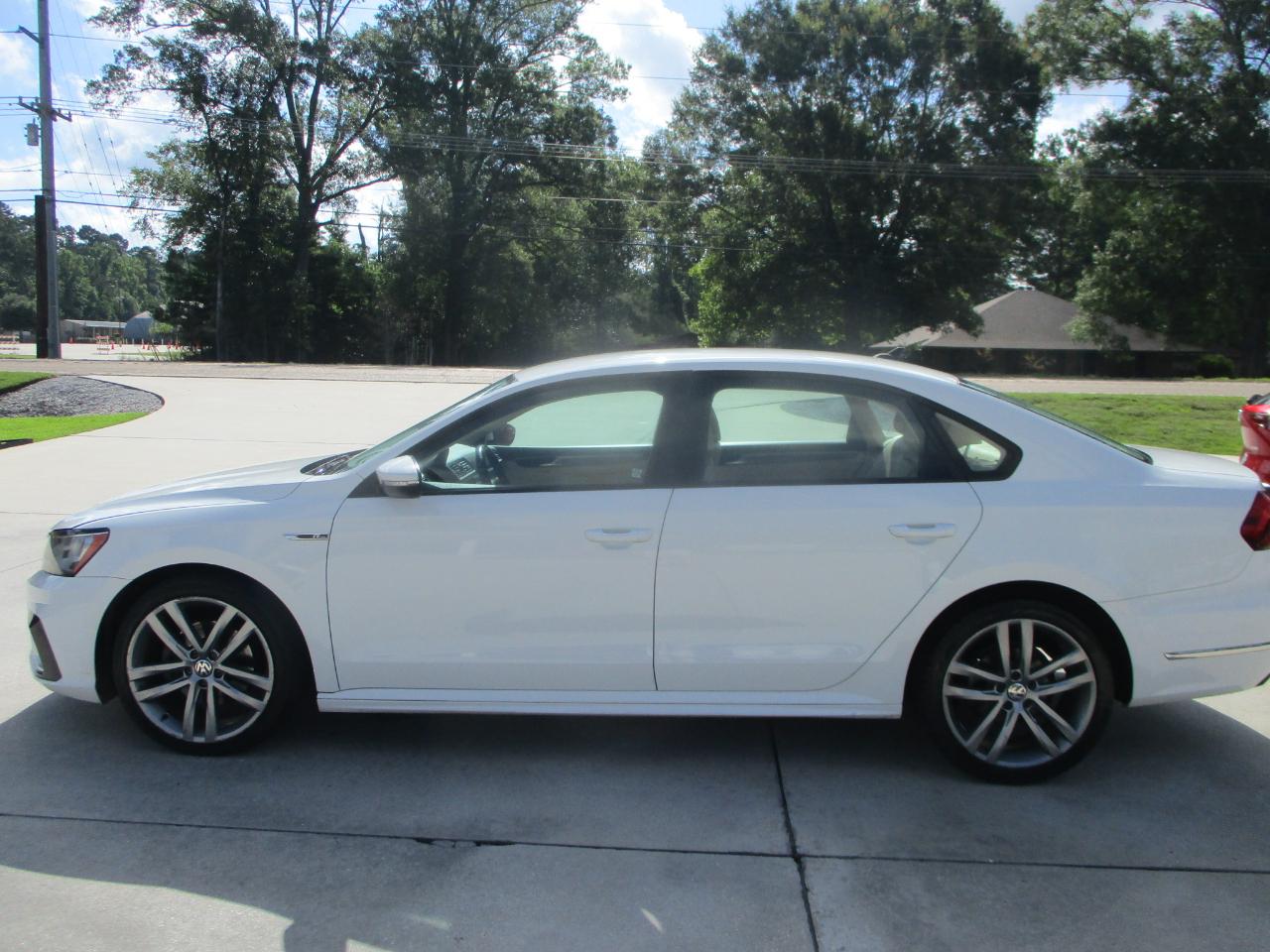Volkswagen Passat R-Line Auto 2018