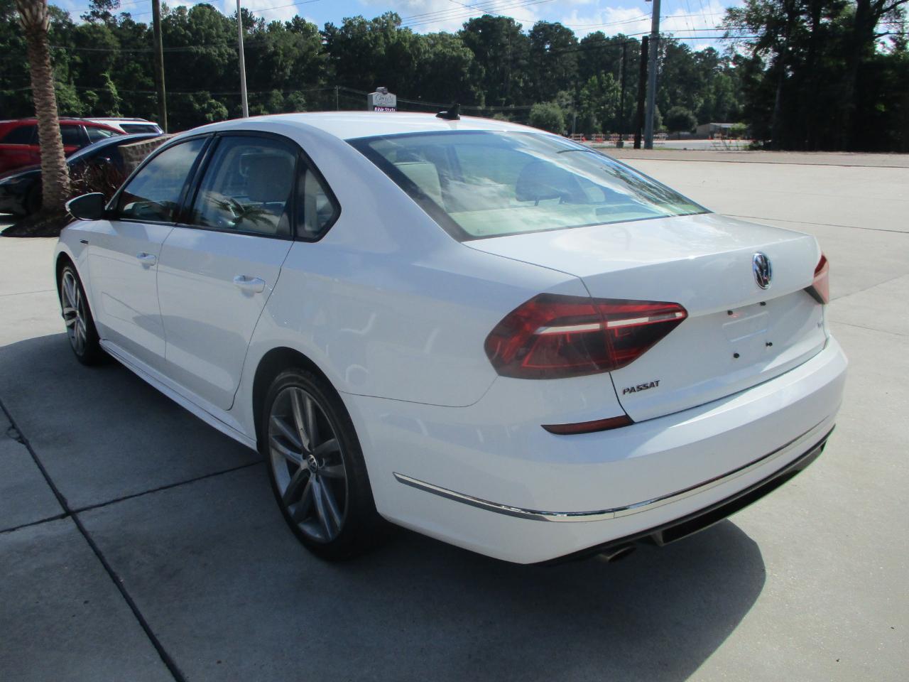 Volkswagen Passat R-Line Auto 2018