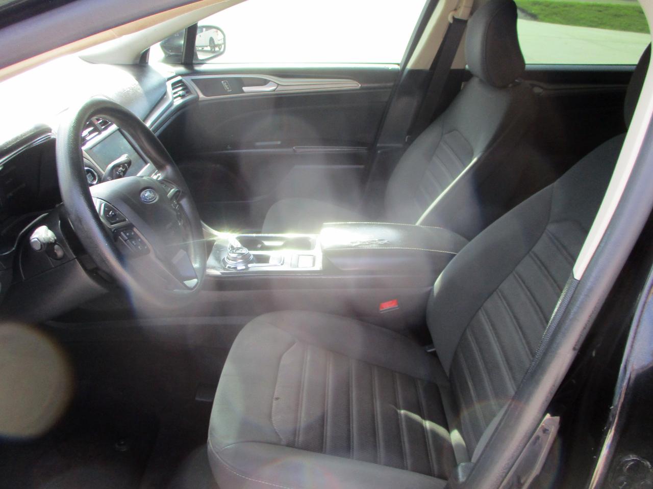 Ford Fusion SE FWD 2020