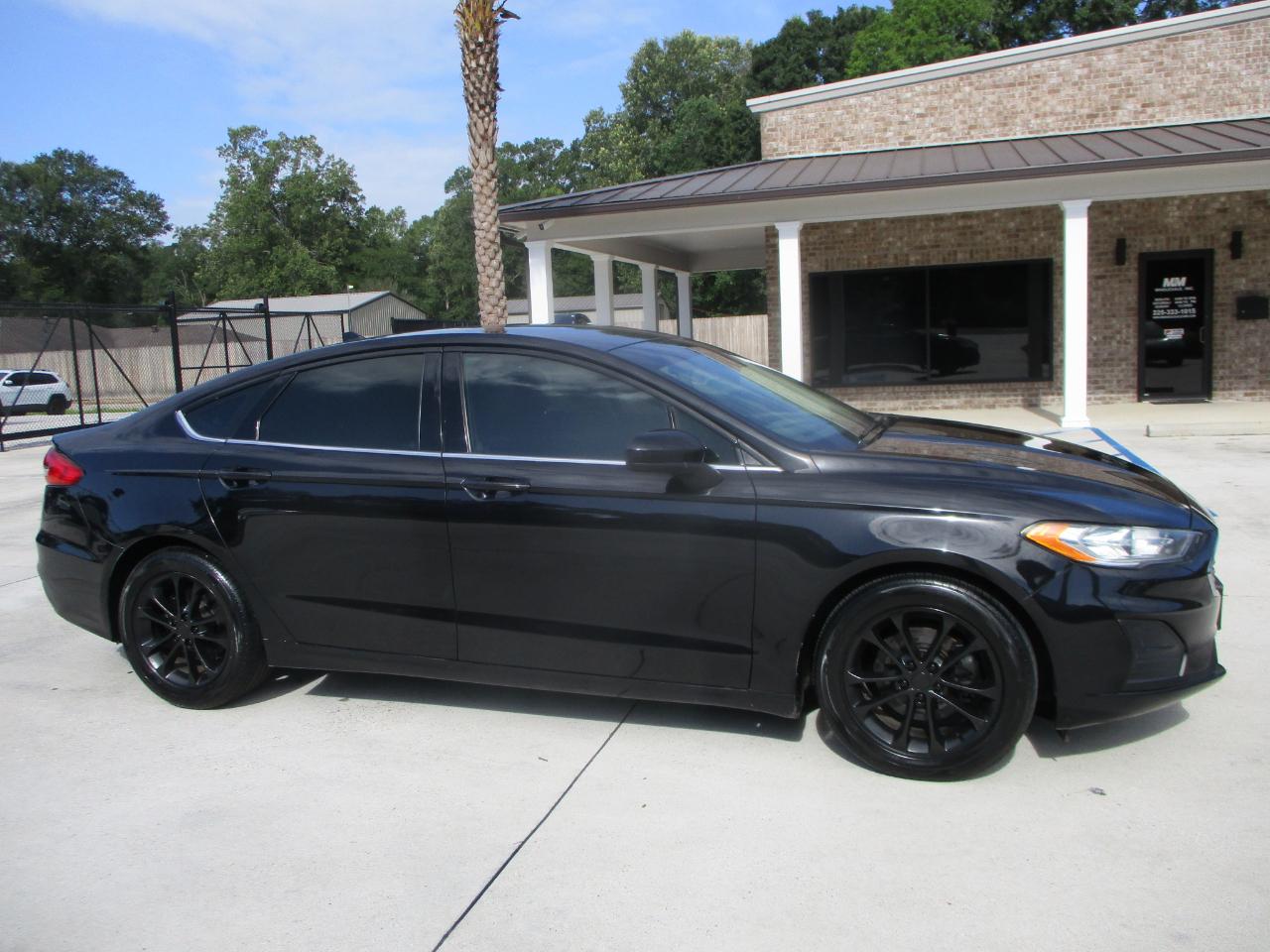 Ford Fusion SE FWD 2020