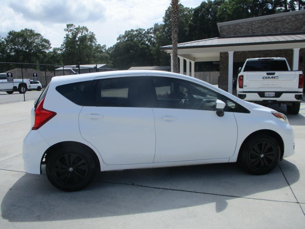 Nissan Versa Note S Plus CVT 2017