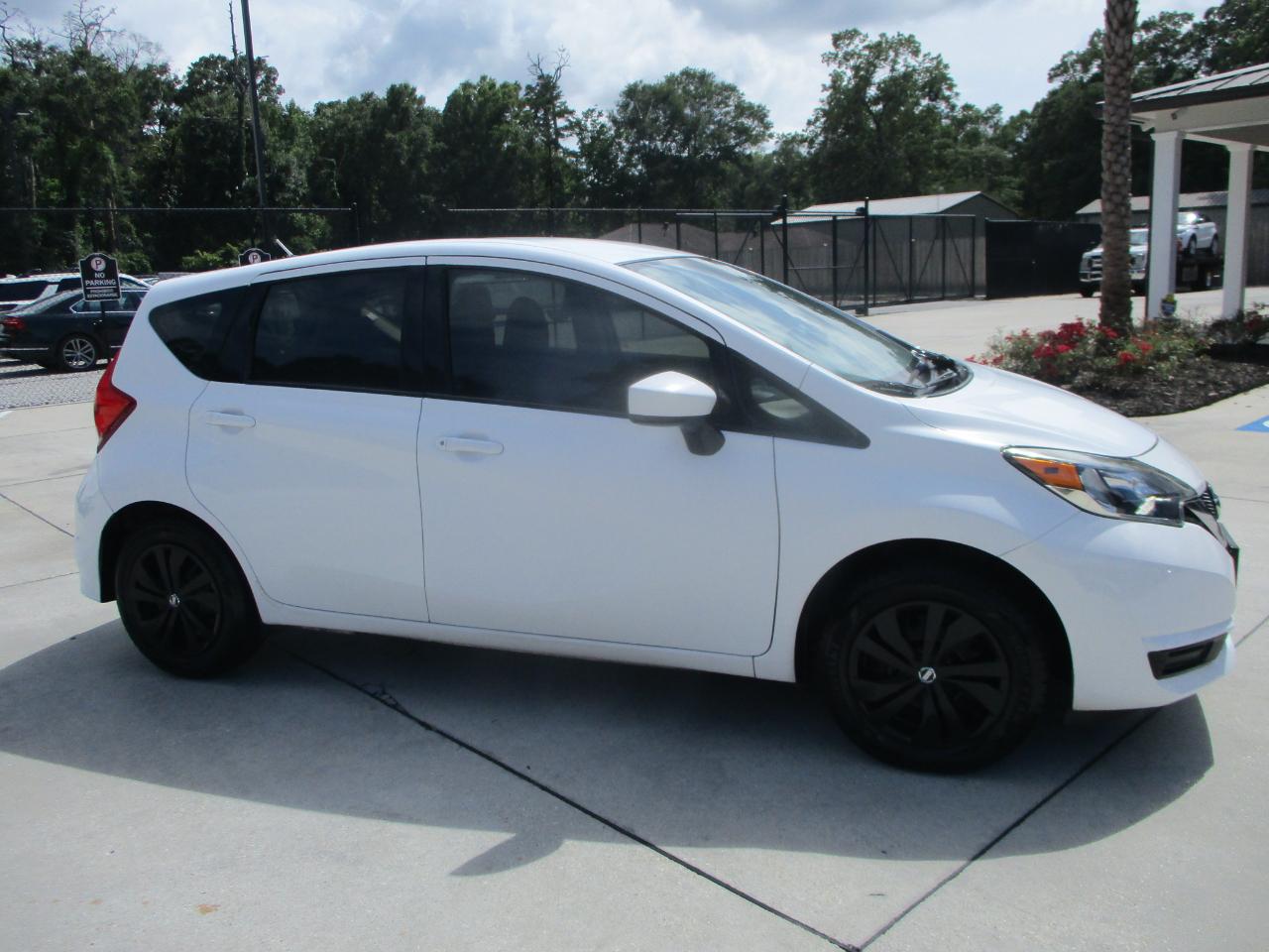 Nissan Versa Note S Plus CVT 2017