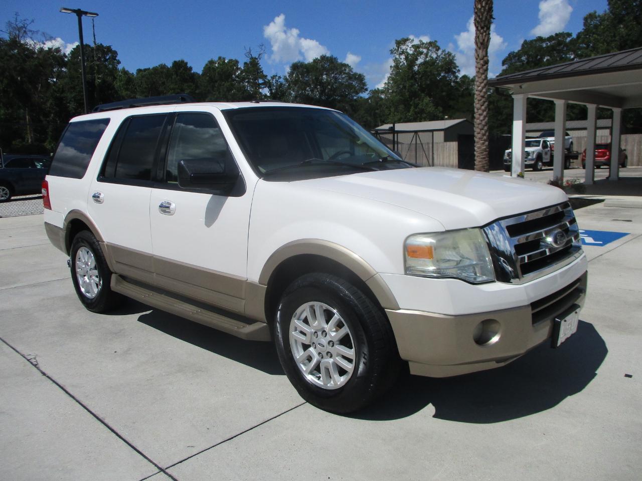 Ford Expedition 2WD 4dr XLT 2013