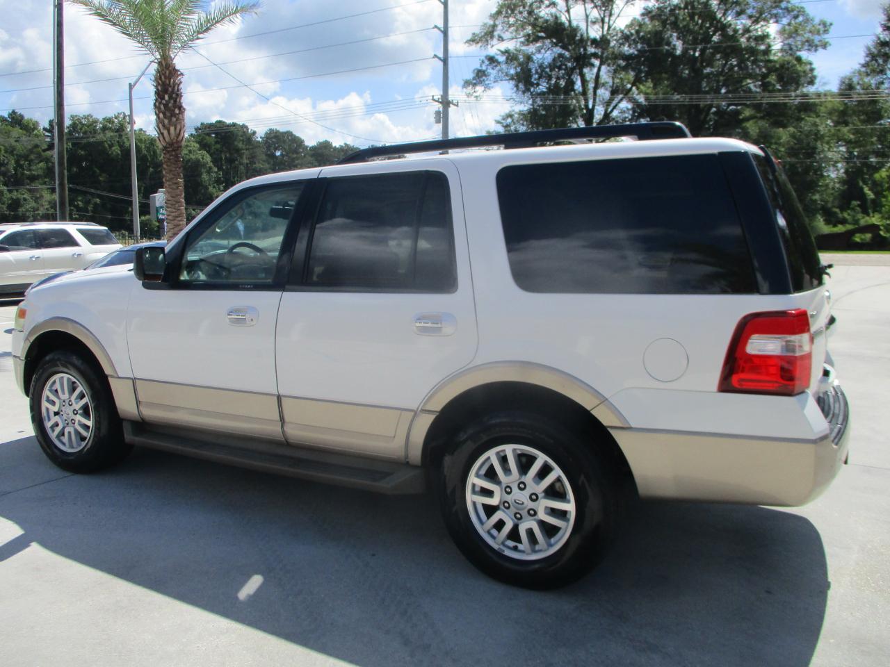 Ford Expedition 2WD 4dr XLT 2013