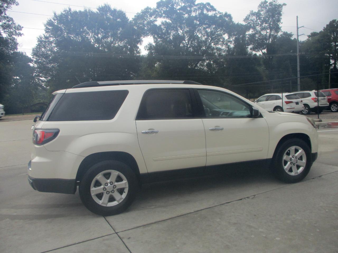 GMC Acadia FWD 4dr SLE w/SLE-1 2015