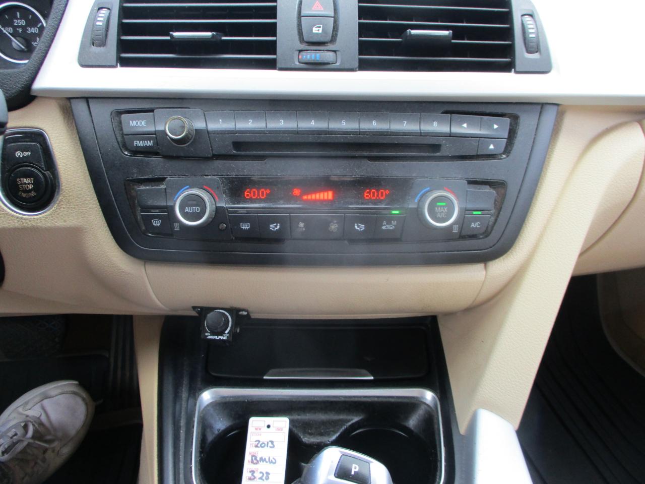 BMW 3 Series 4dr Sdn 328i RWD 2013