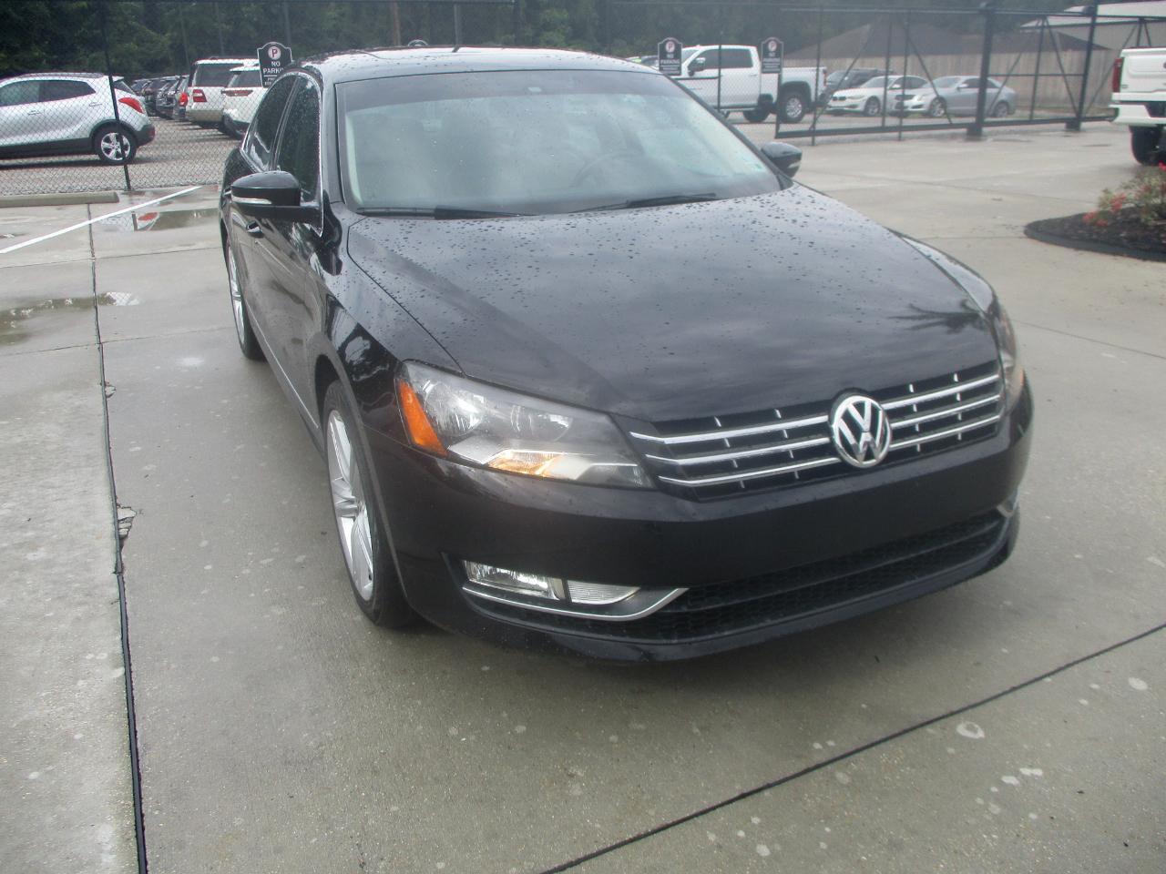 Volkswagen Passat 4dr Sdn 2.0L DSG TDI SEL Premium 2014