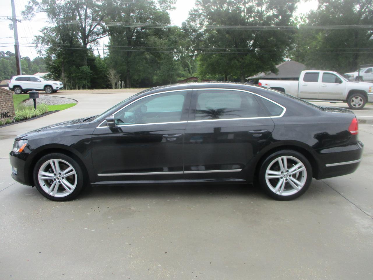Volkswagen Passat 4dr Sdn 2.0L DSG TDI SEL Premium 2014