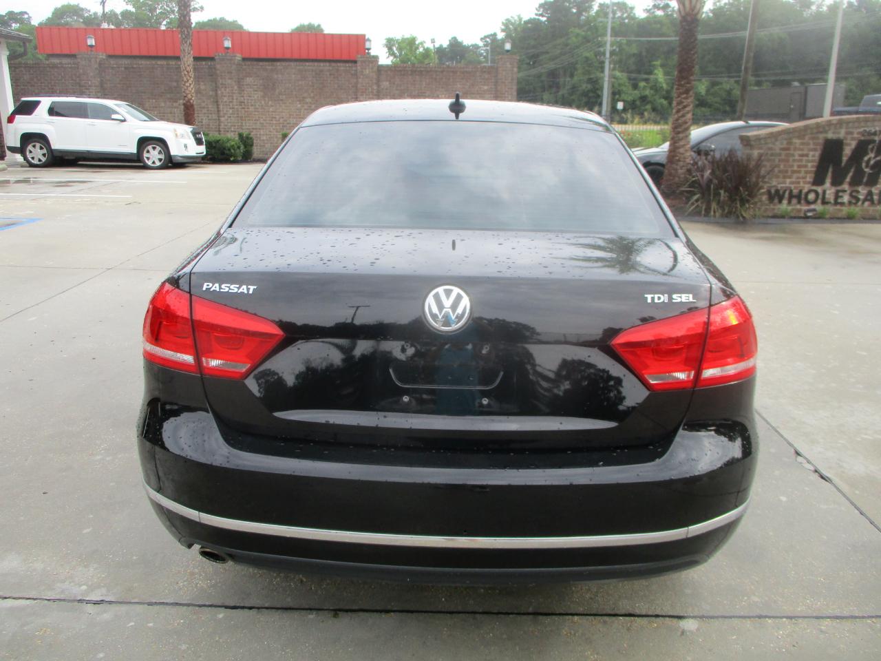 Volkswagen Passat 4dr Sdn 2.0L DSG TDI SEL Premium 2014