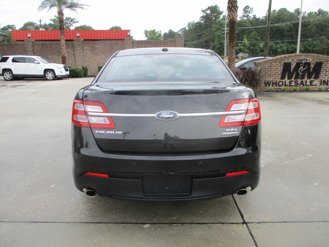 Ford Taurus 4dr Sdn SEL FWD 2013