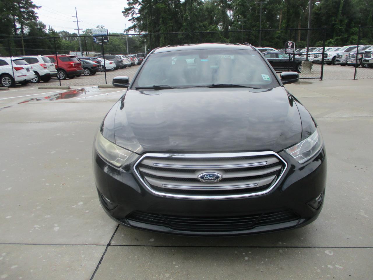Ford Taurus 4dr Sdn SEL FWD 2013