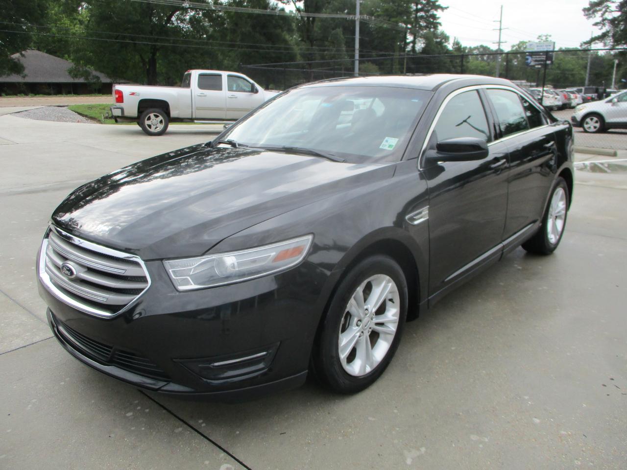 Ford Taurus 4dr Sdn SEL FWD 2013