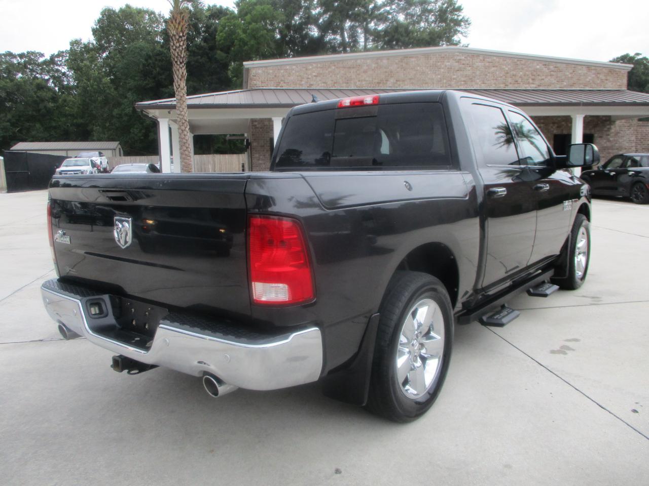 RAM 1500 2WD Crew Cab 140.5" Big Horn 2015