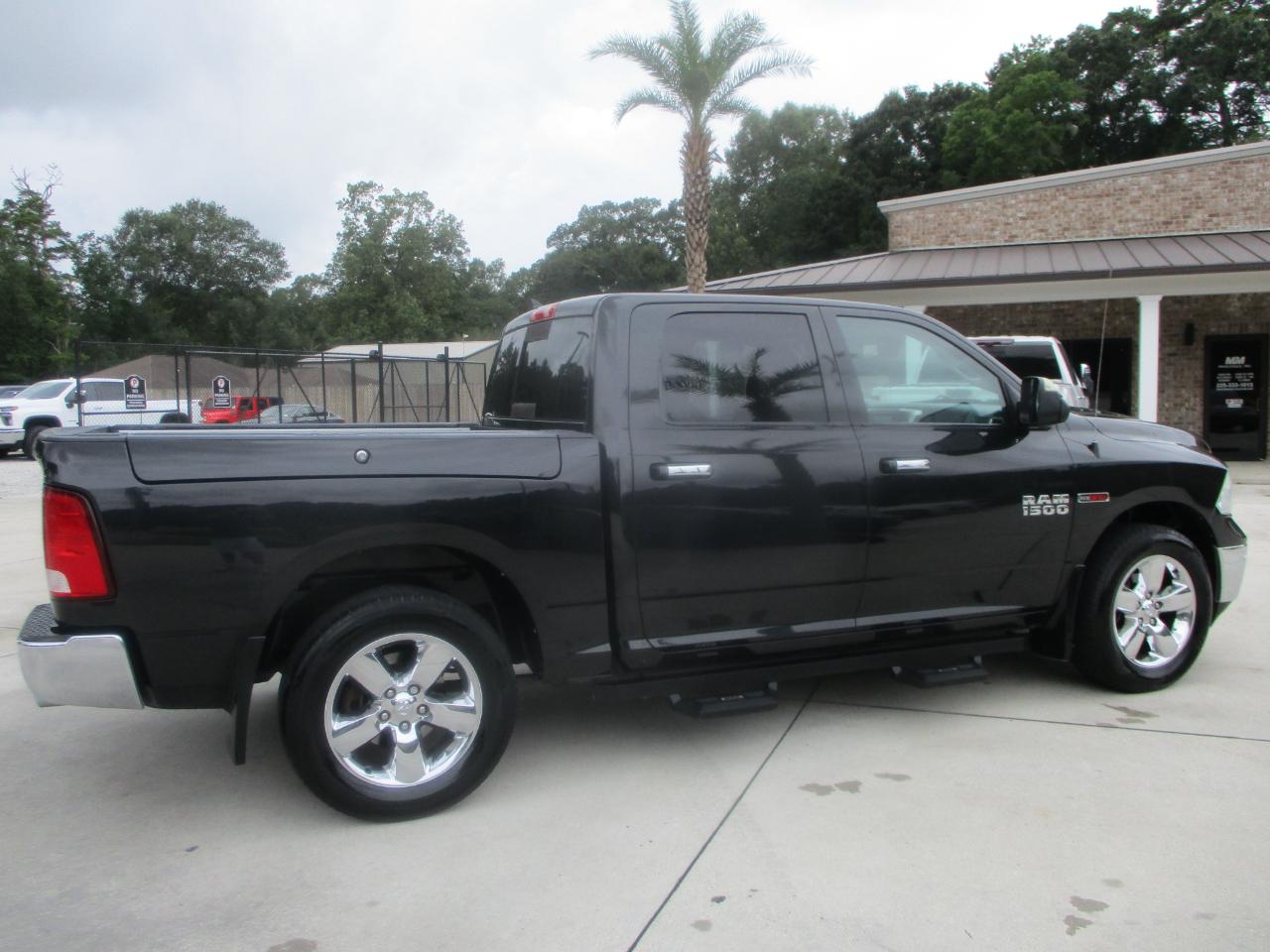 RAM 1500 2WD Crew Cab 140.5" Big Horn 2015