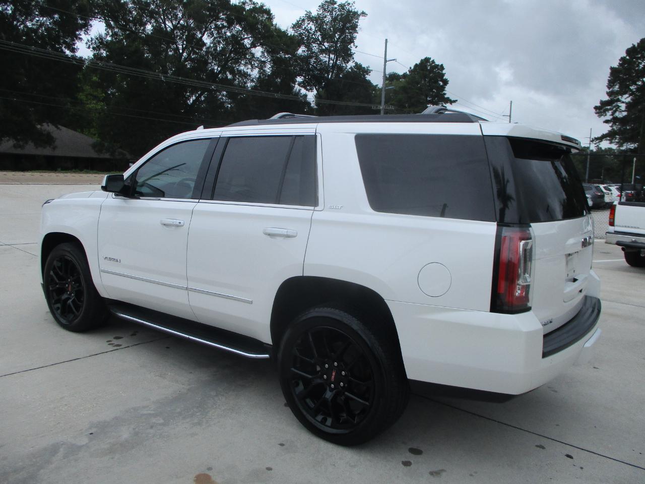 GMC Yukon 2WD 4dr SLT 2020