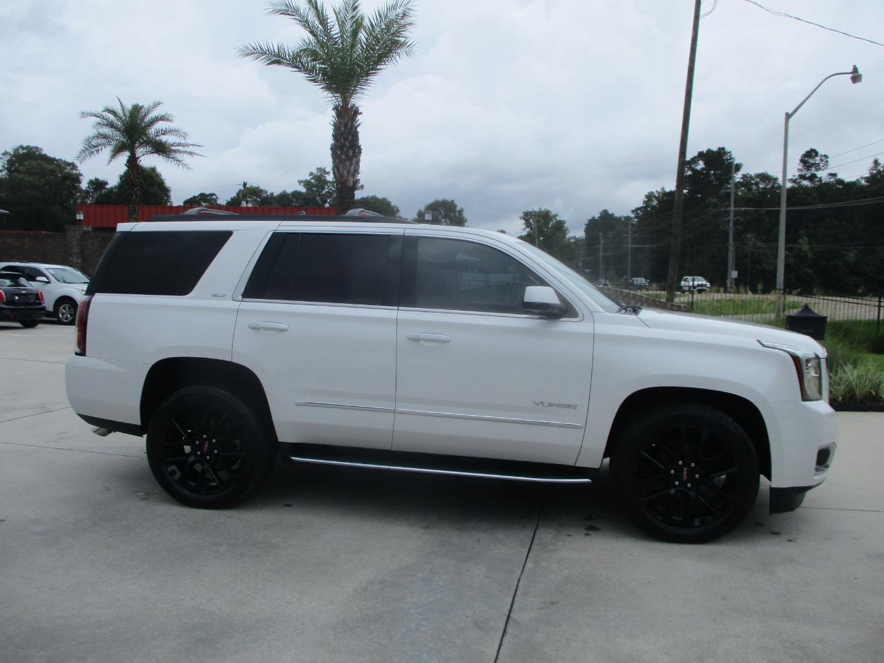 GMC Yukon 2WD 4dr SLT 2020