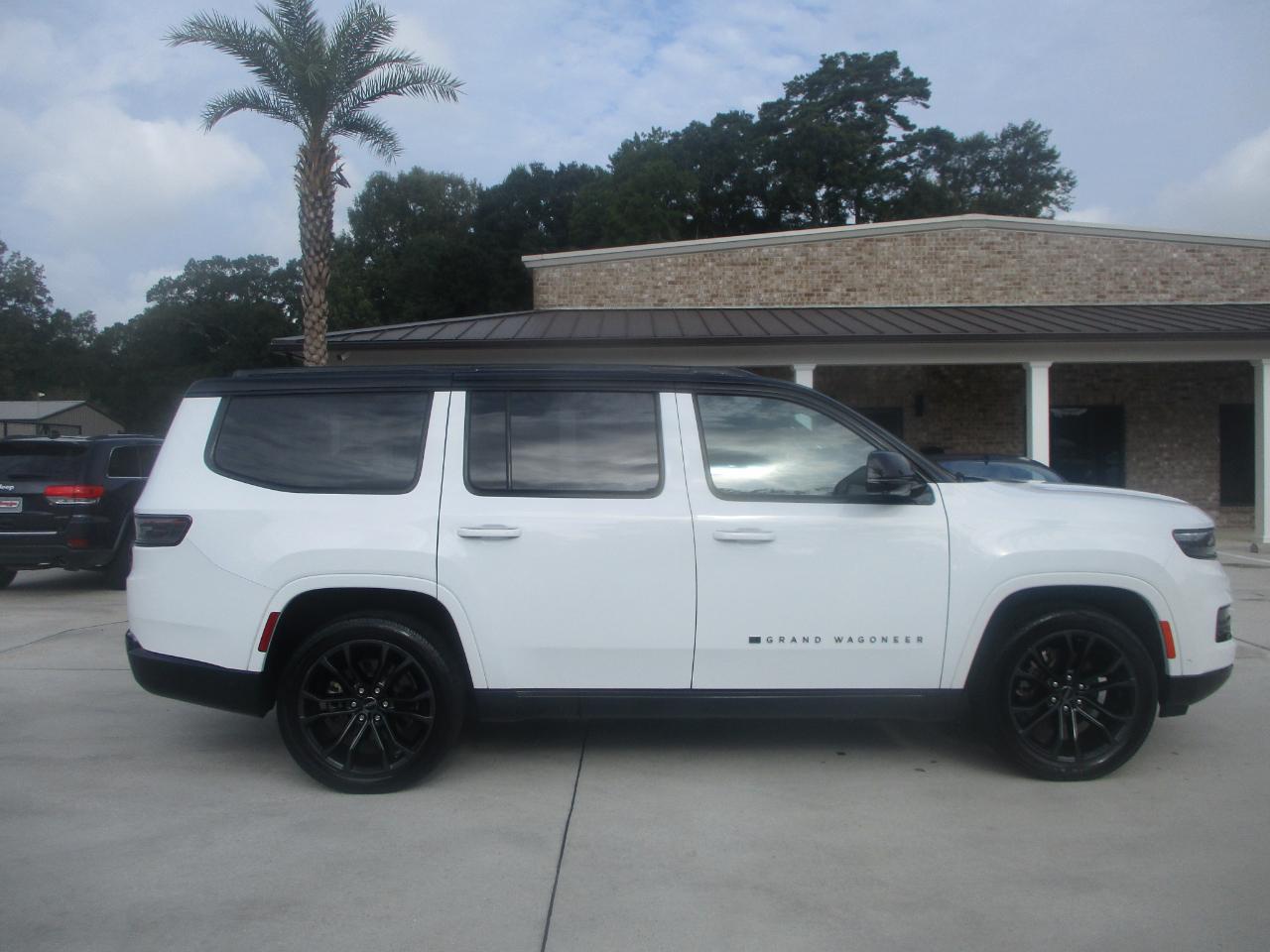 Jeep Grand Wagoneer  2024