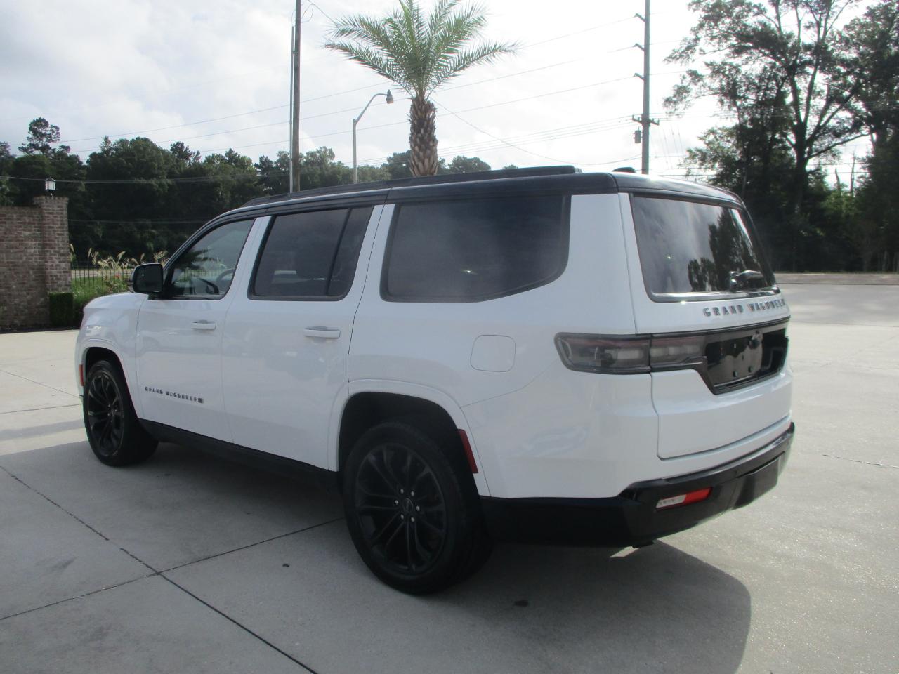 Jeep Grand Wagoneer  2024