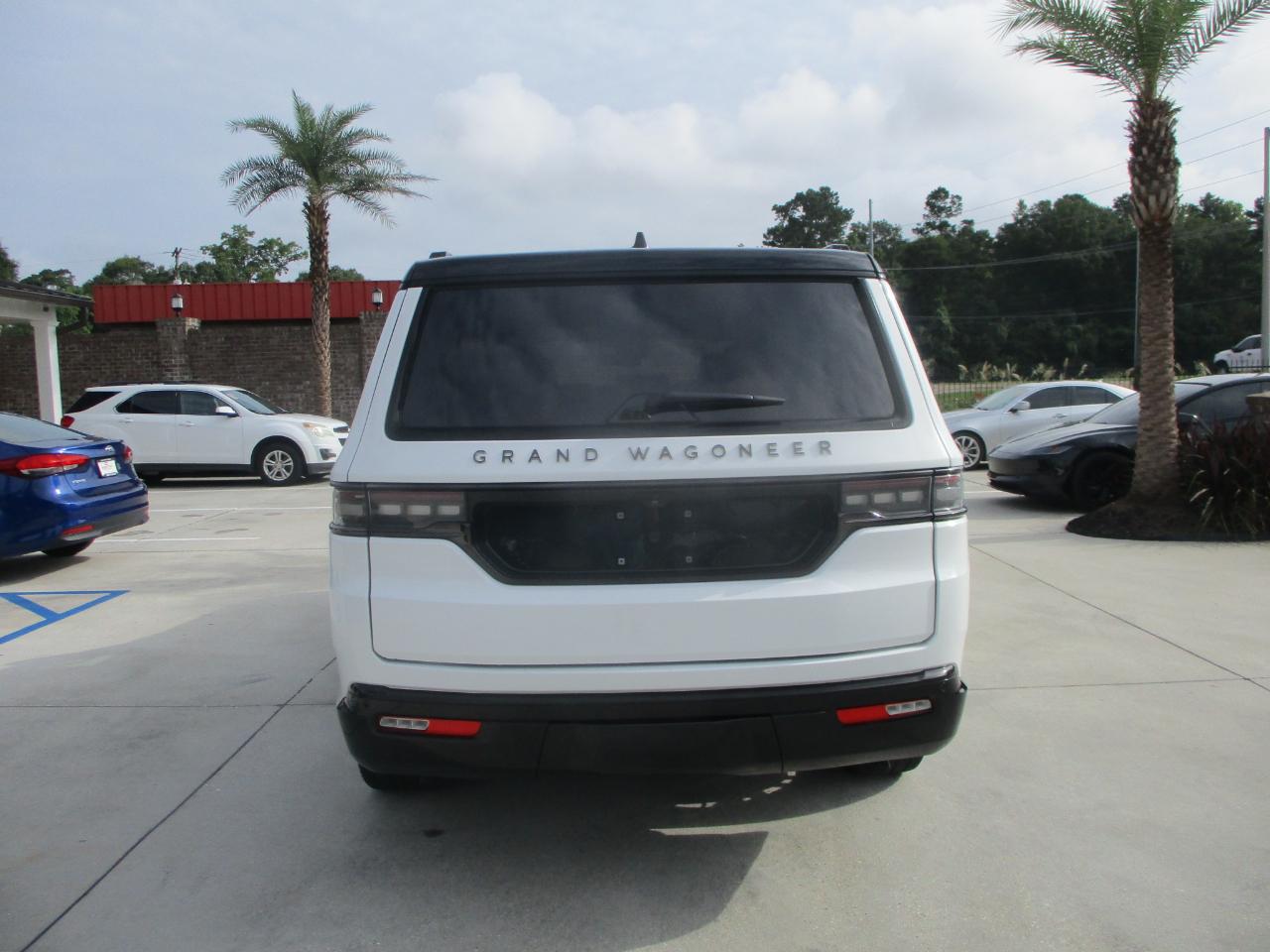 Jeep Grand Wagoneer  2024