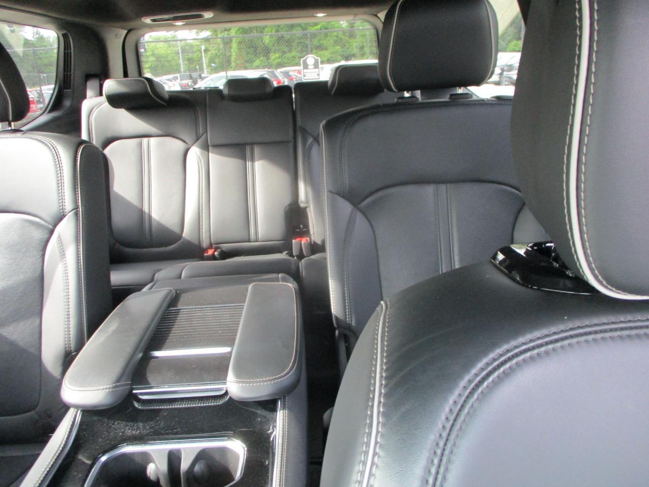 Jeep Grand Wagoneer  2024
