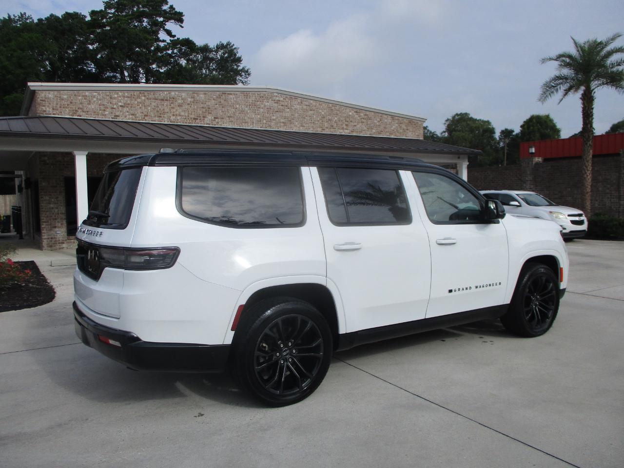 Jeep Grand Wagoneer  2024