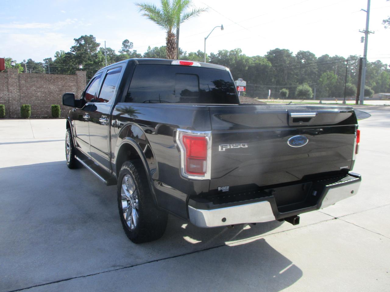 Ford F-150 2WD SuperCrew 157" Lariat 2016