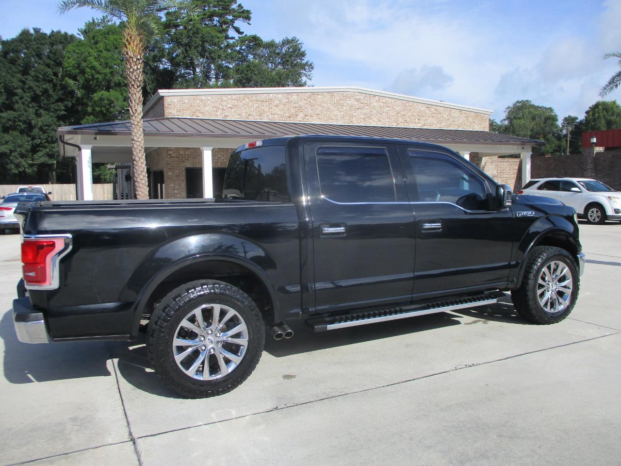 Ford F-150 2WD SuperCrew 157" Lariat 2016