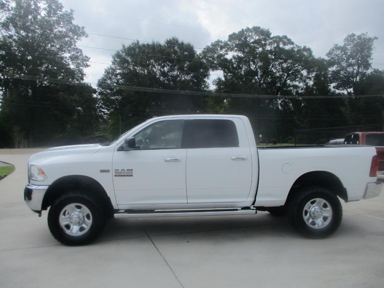 RAM 2500 SLT 4x4 Crew Cab 6'4" Box 2017