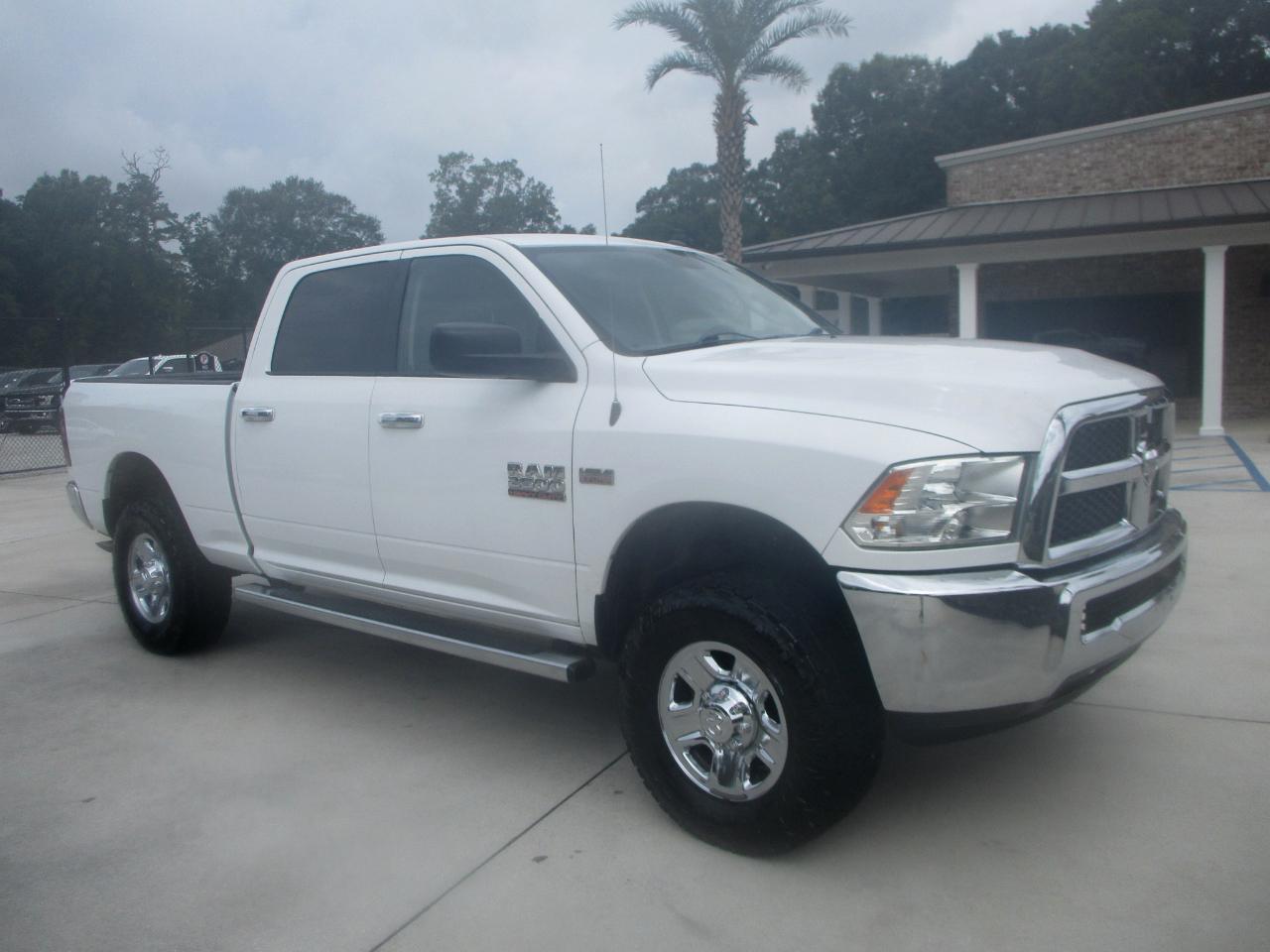 RAM 2500 SLT 4x4 Crew Cab 6'4" Box 2017