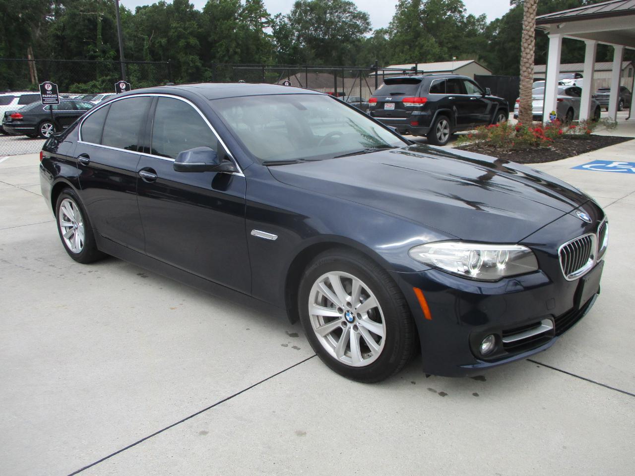 BMW 5 Series 4dr Sdn 528i xDrive AWD 2016
