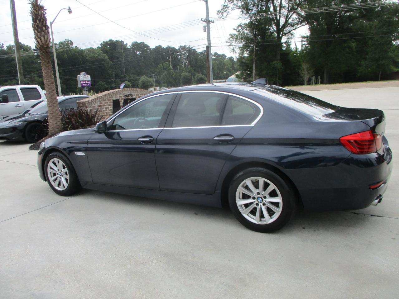 BMW 5 Series 4dr Sdn 528i xDrive AWD 2016