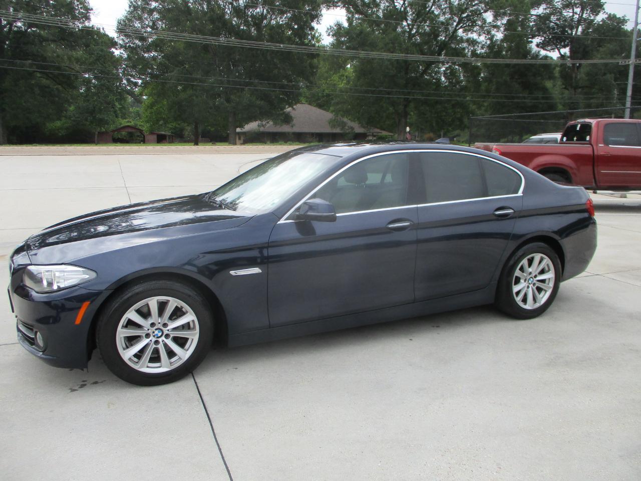 BMW 5 Series 4dr Sdn 528i xDrive AWD 2016