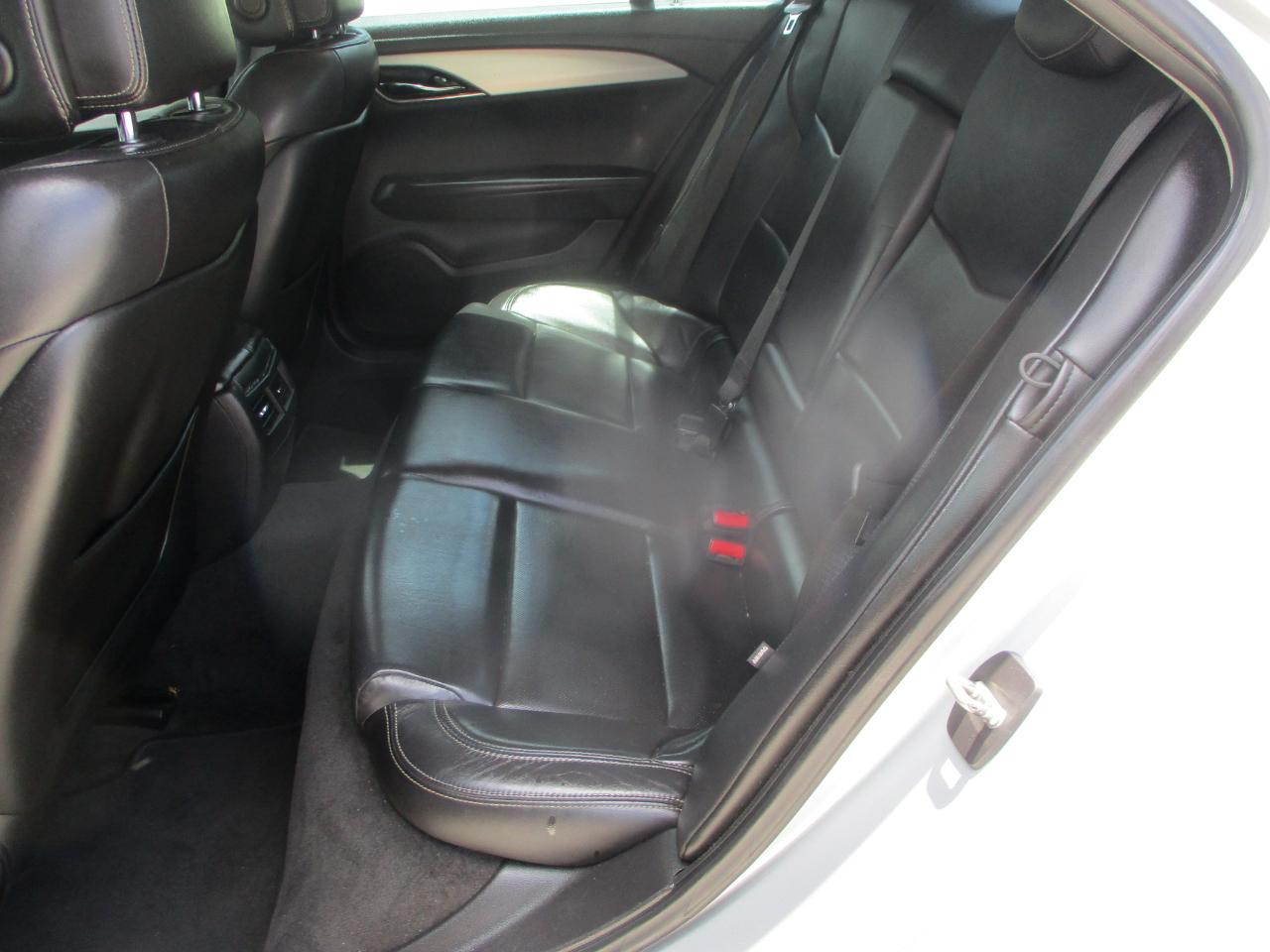 Cadillac ATS 4dr Sdn 2.0L Performance RWD 2013