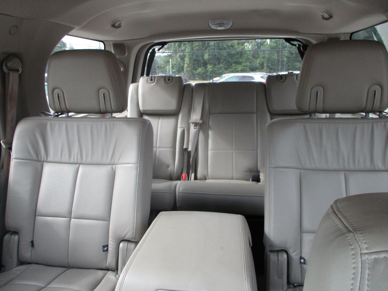 Lincoln Navigator 2WD 4dr 2009