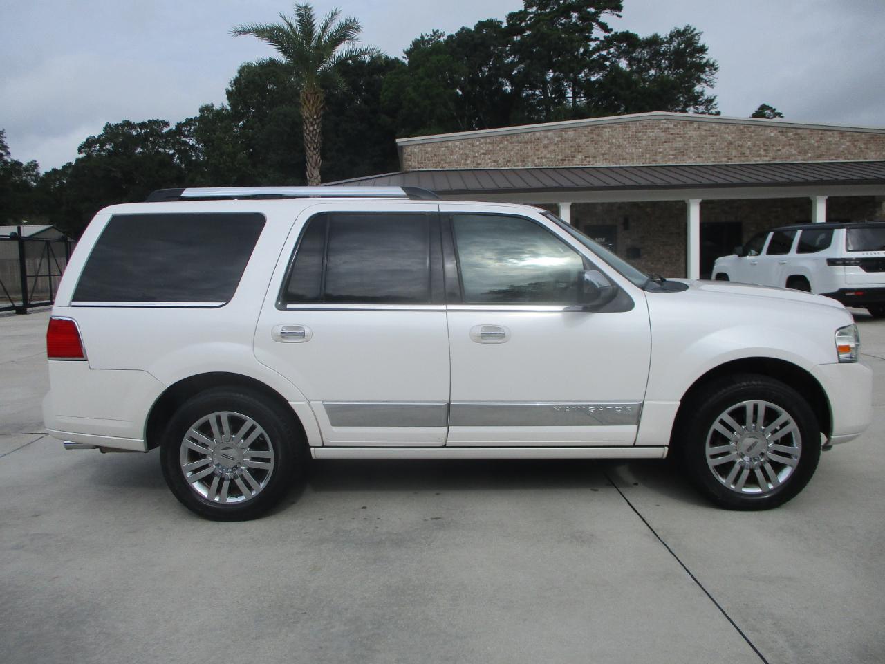 Lincoln Navigator 2WD 4dr 2009